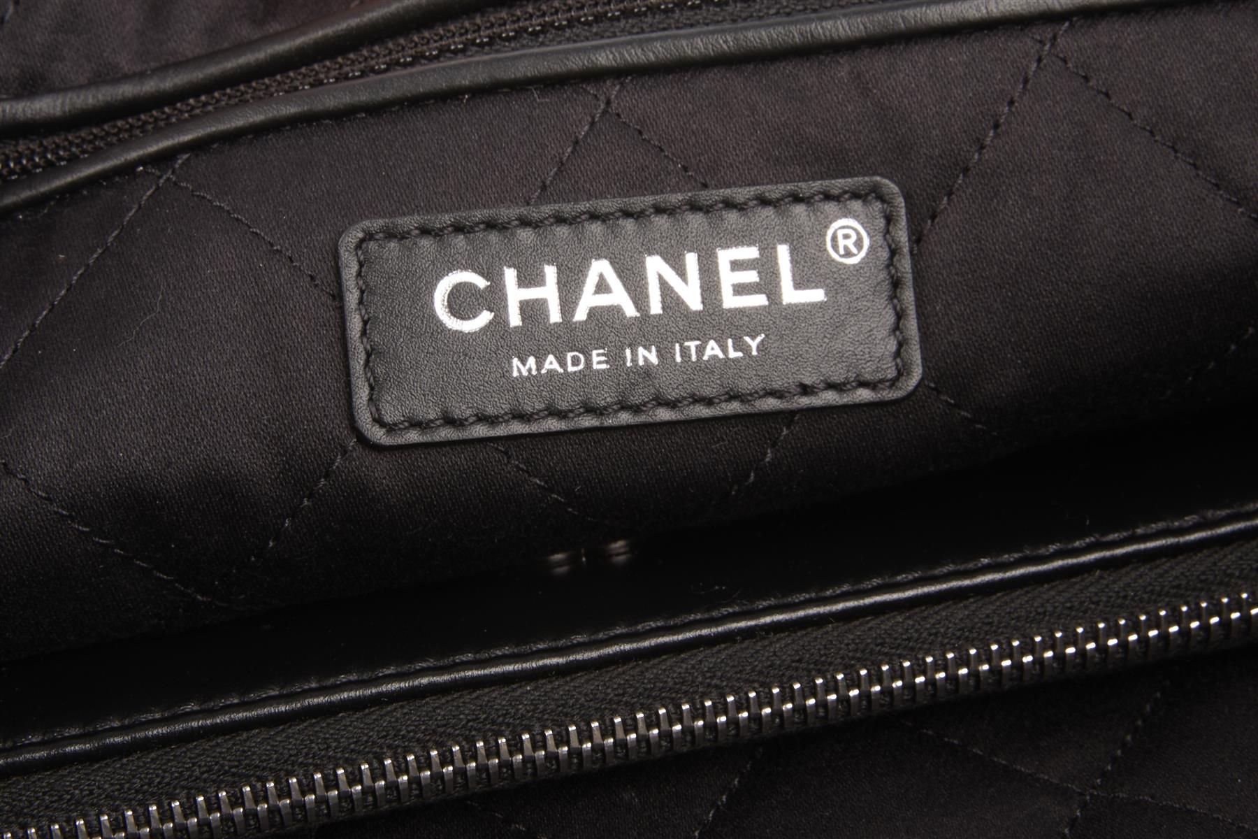 CHANEL BLACK 2022 22 SMALL SO BLACK LEATHER SHOULDER BAG