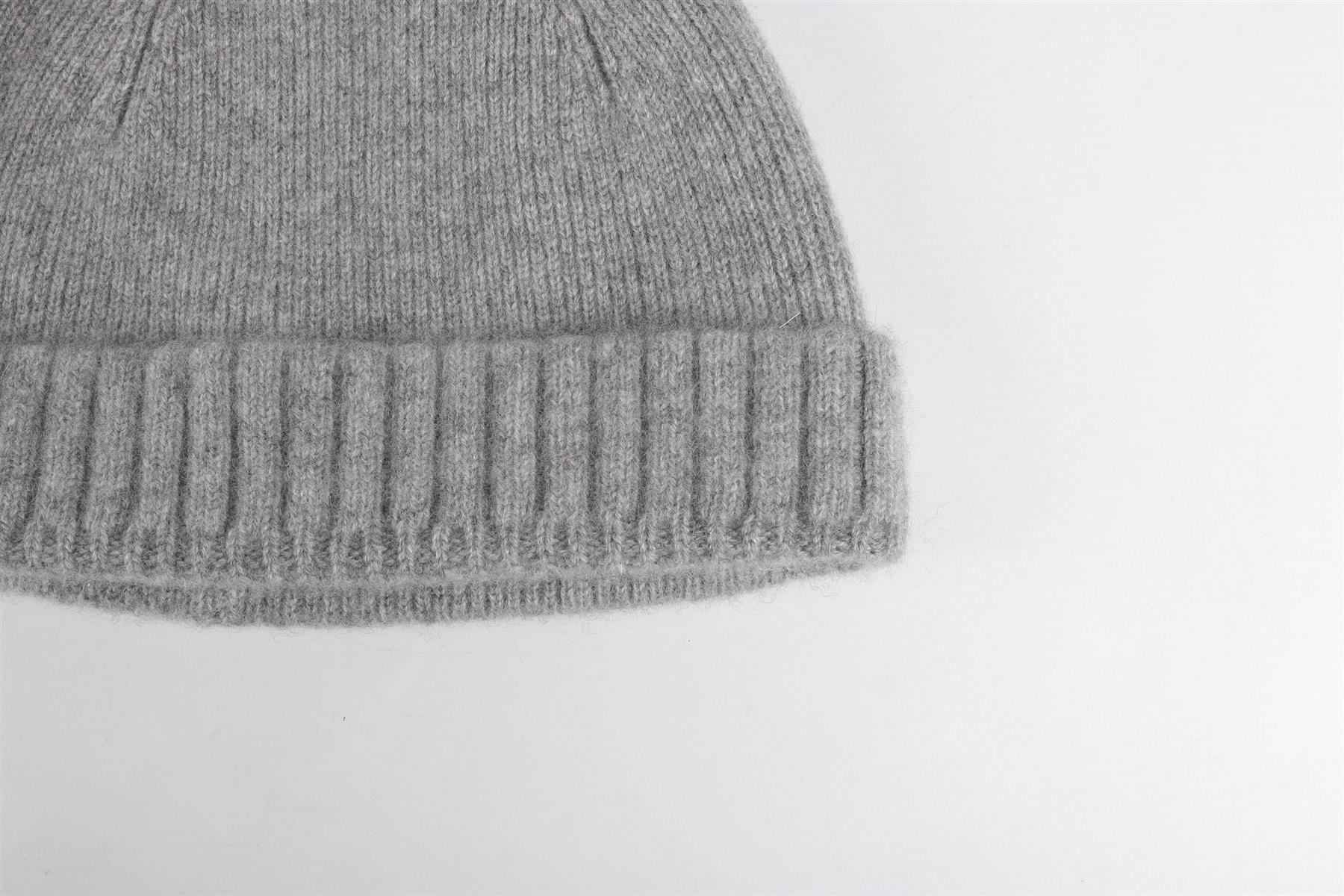 RE/DONE GREY CASHMERE BEANIE