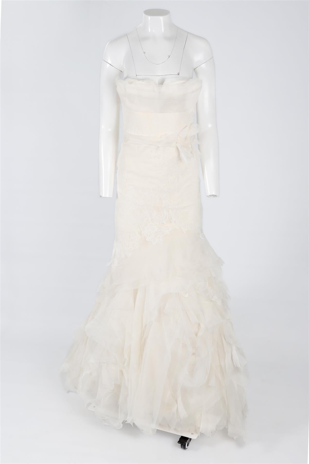 VERA WANG IVORY LACE WEDDING DRESS AND VEIL US 2 UK 6