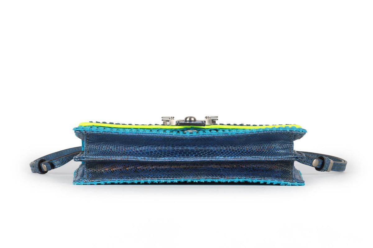 PAULA CADEMATORI BLUE LEATHER BAG