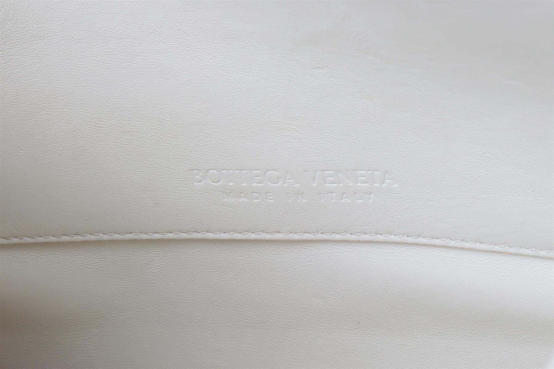 BOTTEGA VENETA WHITE MOUNT MEDIUM LEATHER SHOULDER BAG
