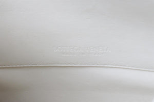 BOTTEGA VENETA WHITE MOUNT MEDIUM LEATHER SHOULDER BAG