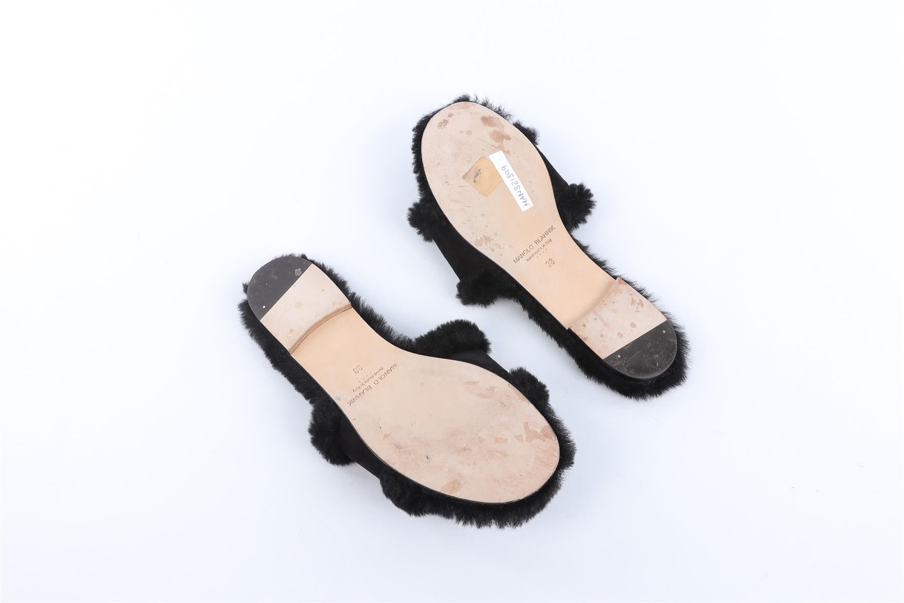 MANOLO BLAHNIK BLACK SHEARLING SLIDES EU 38 UK 5 US 8