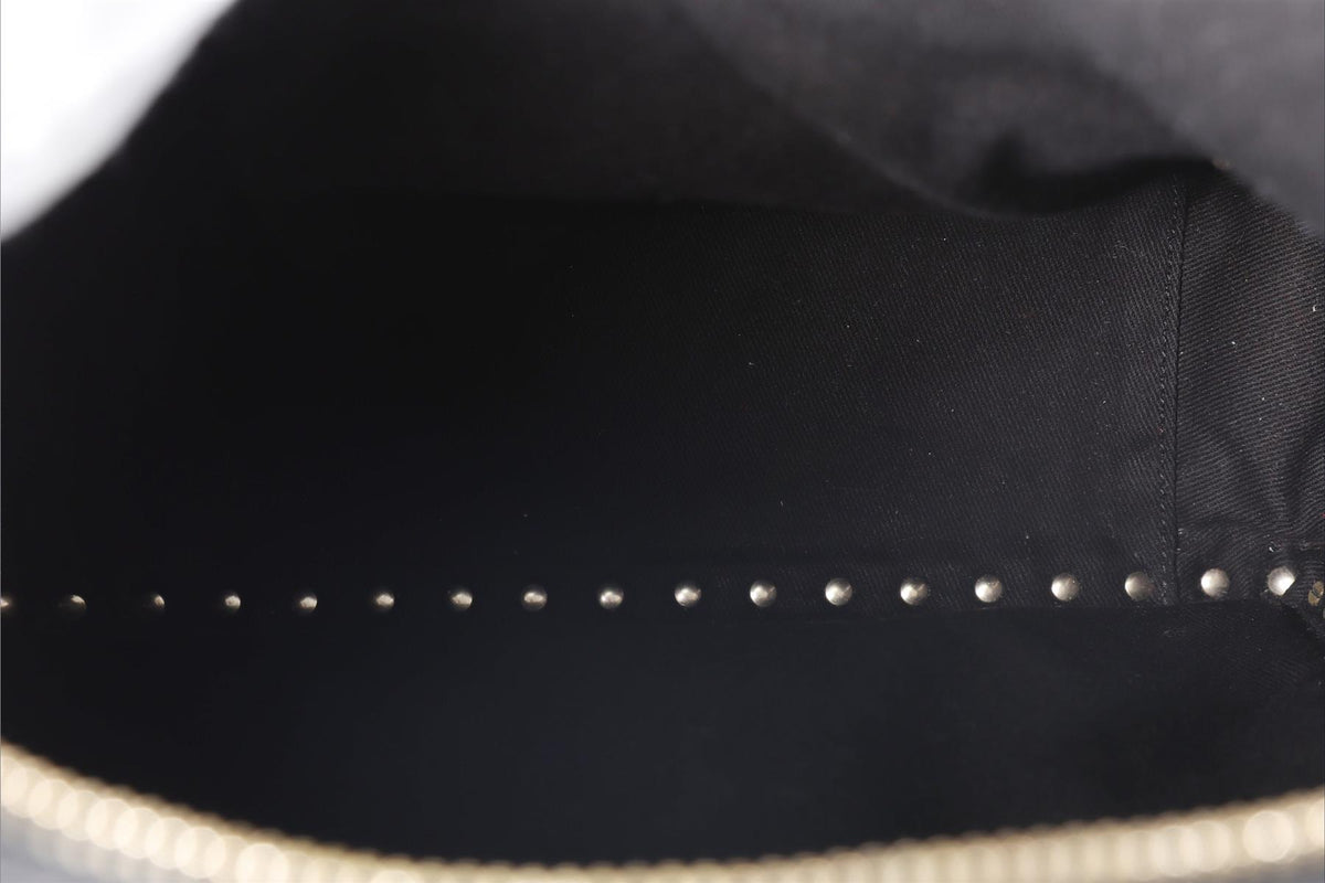VALENTINO GARAVANI BLACK ROCKSTUD MEDIUM LEATHER BACKPACK