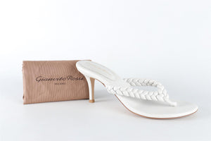 GIANVITO ROSSI WHITE LEATHER THONG SANDALS EU 39 UK 6 US 9