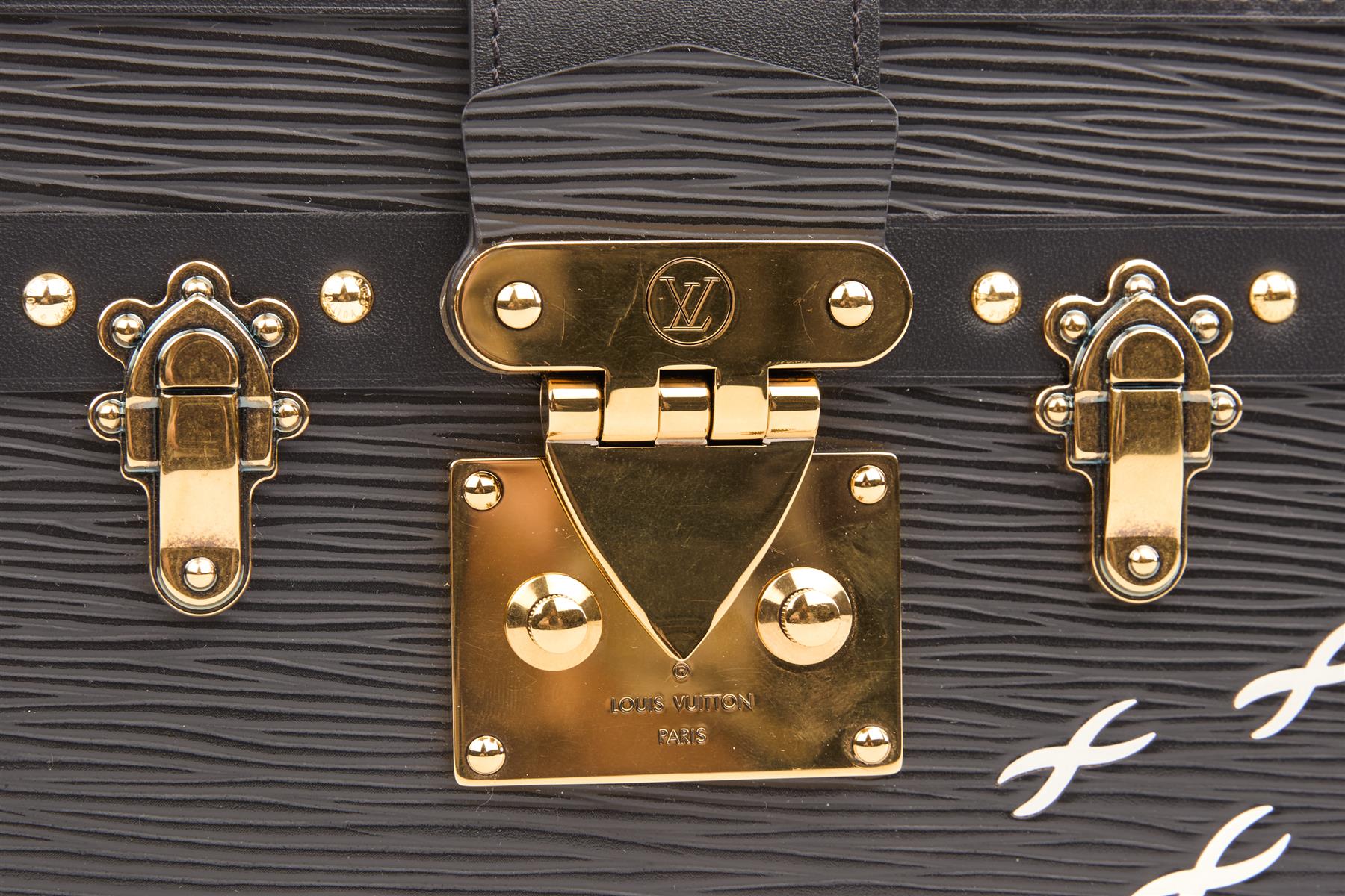LOUIS VUITTON BLACK 2017 PETITE MALLE EPI LEATHER CLUTCH