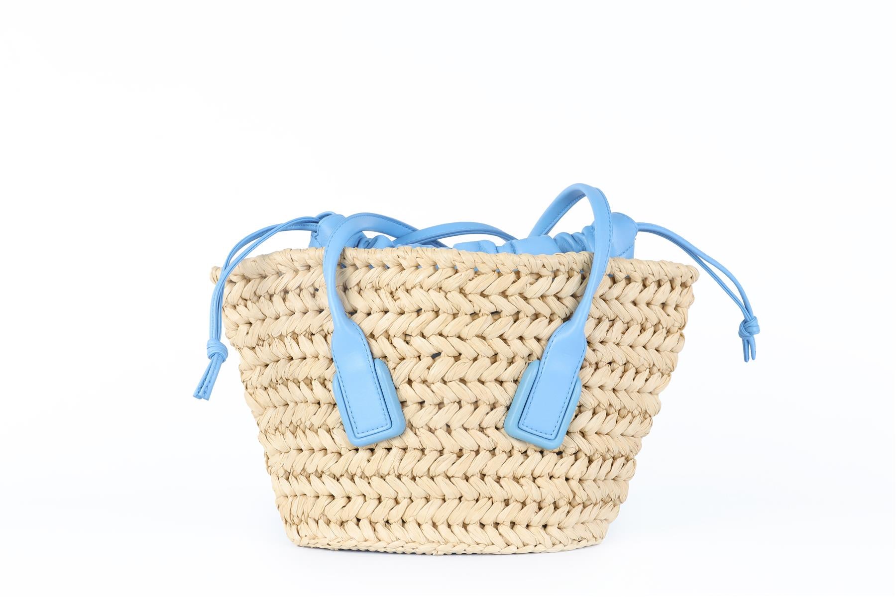 BOTTEGA VENETA BLUE ARCO SMALL RAFFIA TOTE BAG