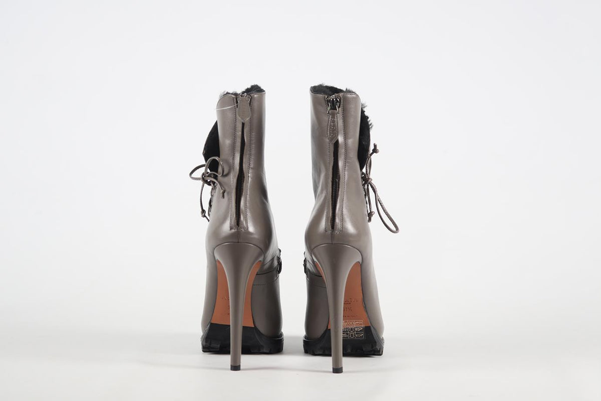 AZZEDINE ALAÏA SHEARLING AND LEATHER ANKLE BOOTS EU 37.5 UK 4.5 US 7.5