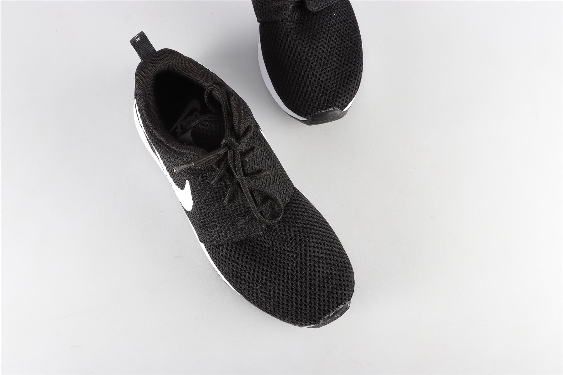 NIKE BLACK KIDS BOYS SNEAKERS EU 33.5 UK 1.5 US 2Y