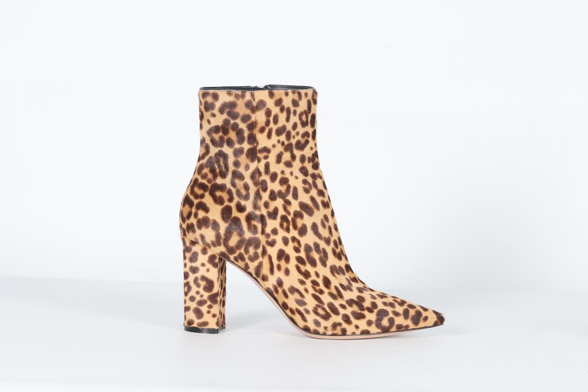 GIANVITO ROSSI CALF HAIR AND LEATHER ANKLE BOOTS EU 38.5 UK 5.5 US 8.5