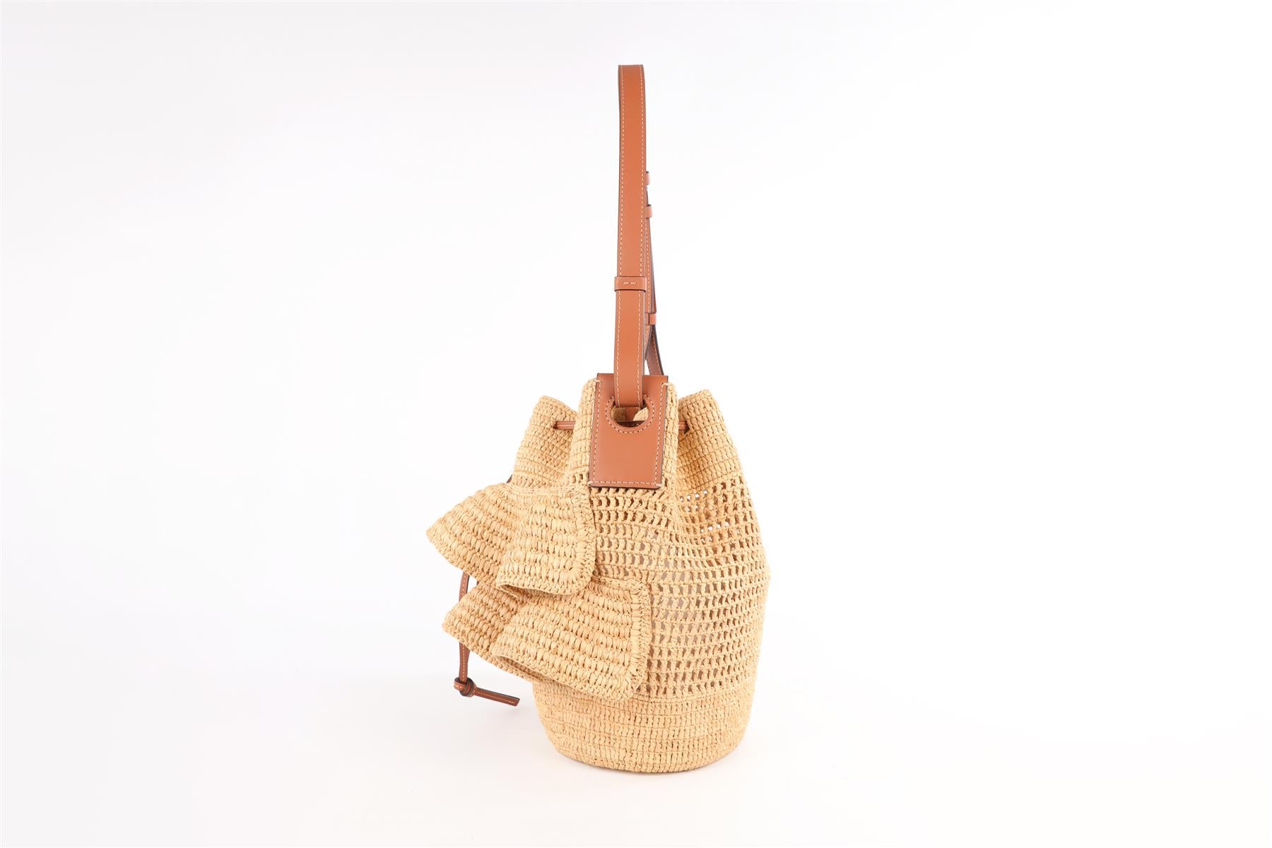 LOEWE X PAULA'S IBIZA BEIGE BALLOON RAFFIA SHOULDER BAG