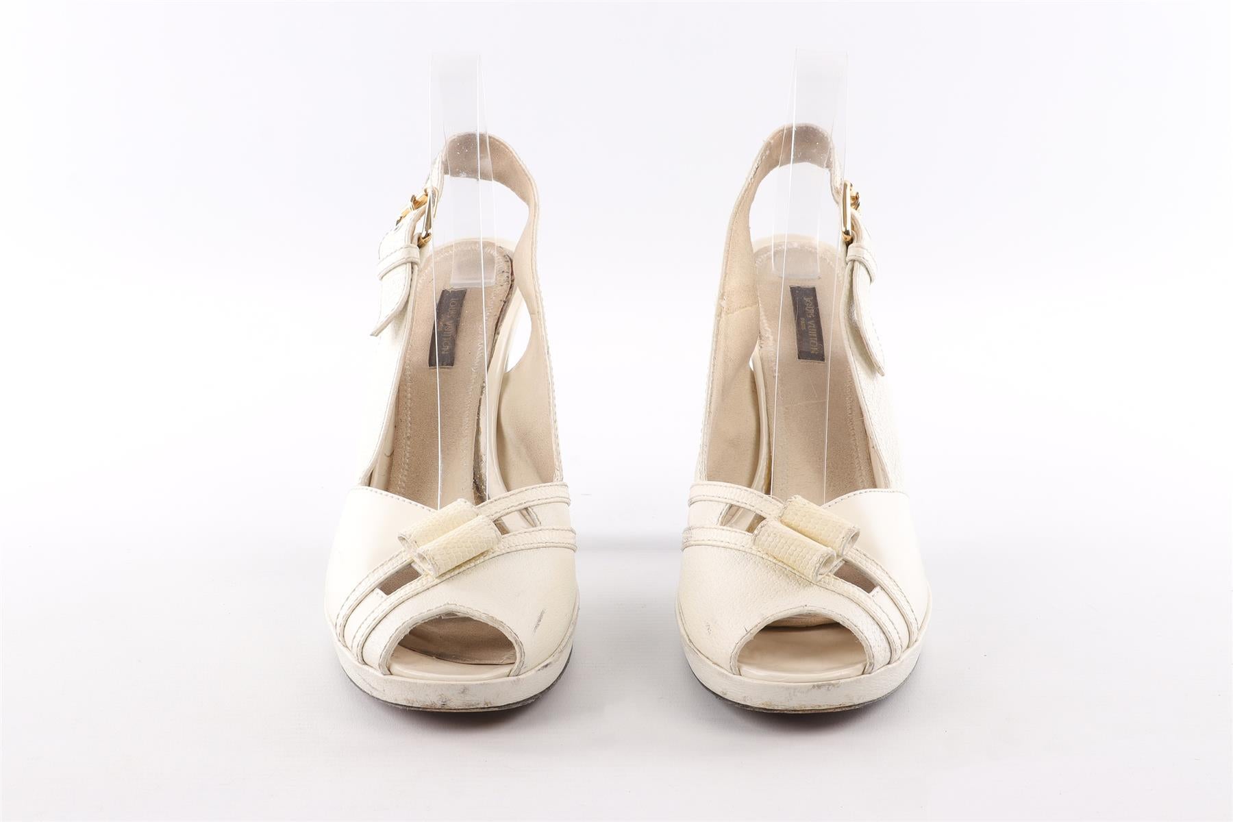 LOUIS VUITTON WHITE LEATHER SANDALS EU 41 UK 8 US 11