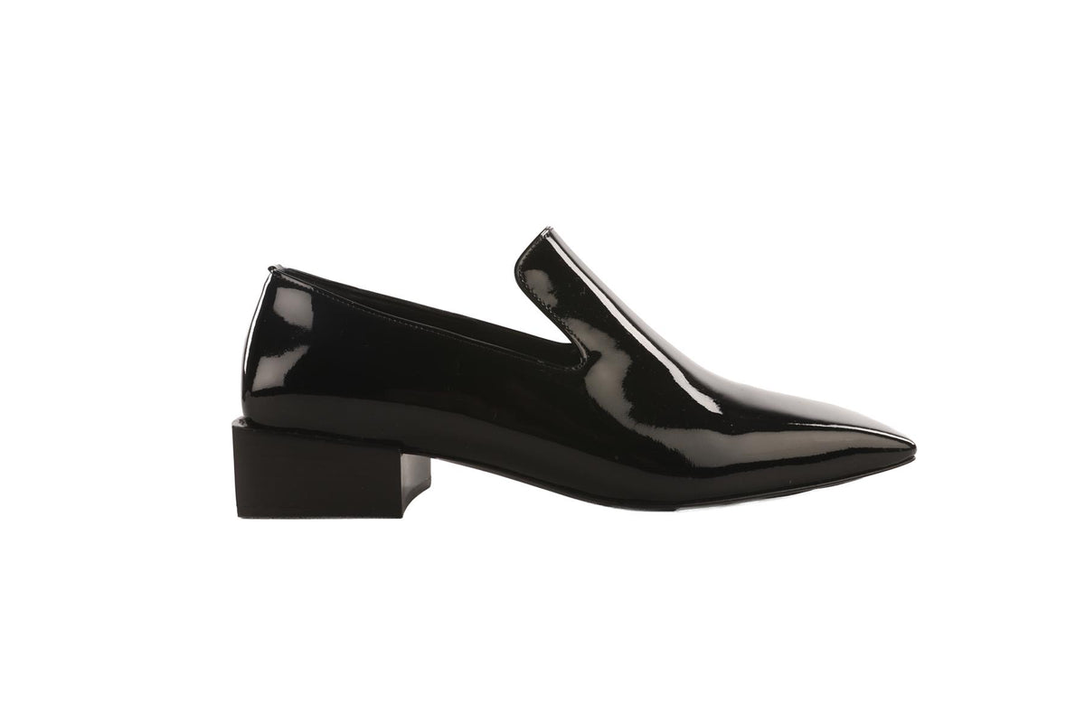 SALVATORE FERRAGAMO BLACK PATENT LEATHER LOAFERS EU 36 UK 3 US 6