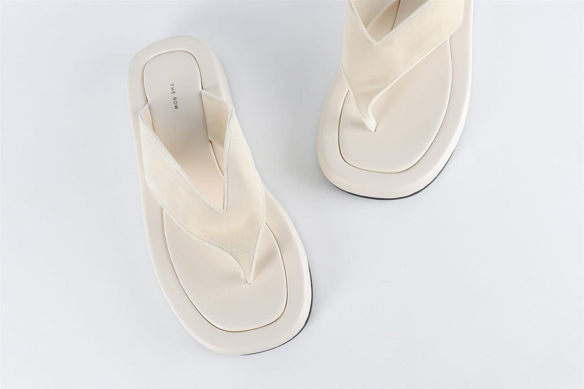 THE ROW WHITE GINZA LEATHER FLIP FLOPS EU 39 UK 6 US 9