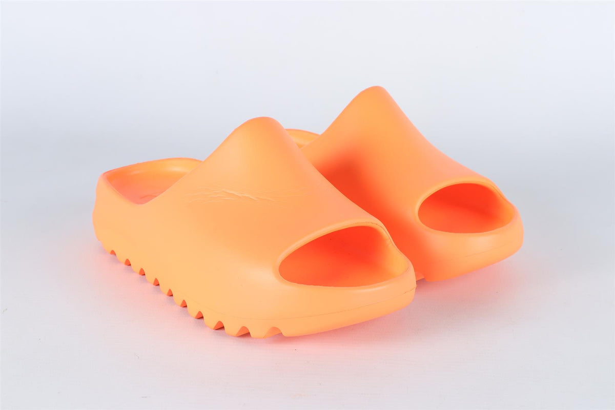 ADIDAS YEEZY ORANGE KIDS GIRLS RUBBER SLIDES EU 33 UK 1 US 1