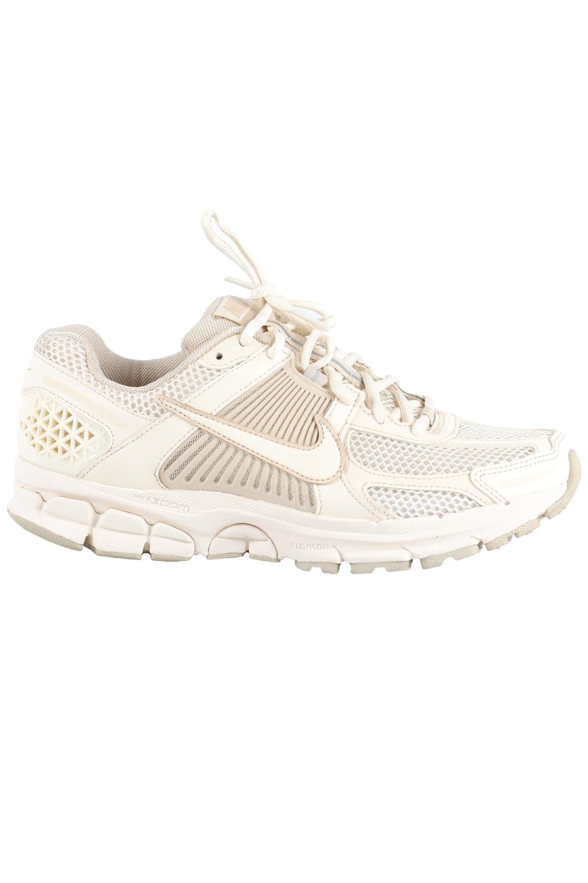 NIKE CREAM TRAINERS EU 39 UK 5.5 US 8