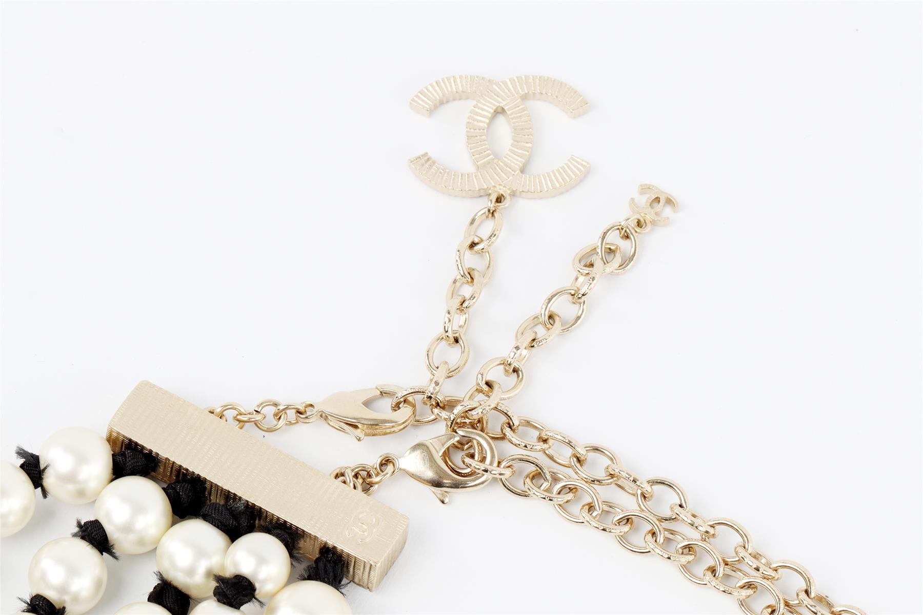 CHANEL IVORY 2016 CC PEARL NECKLACE