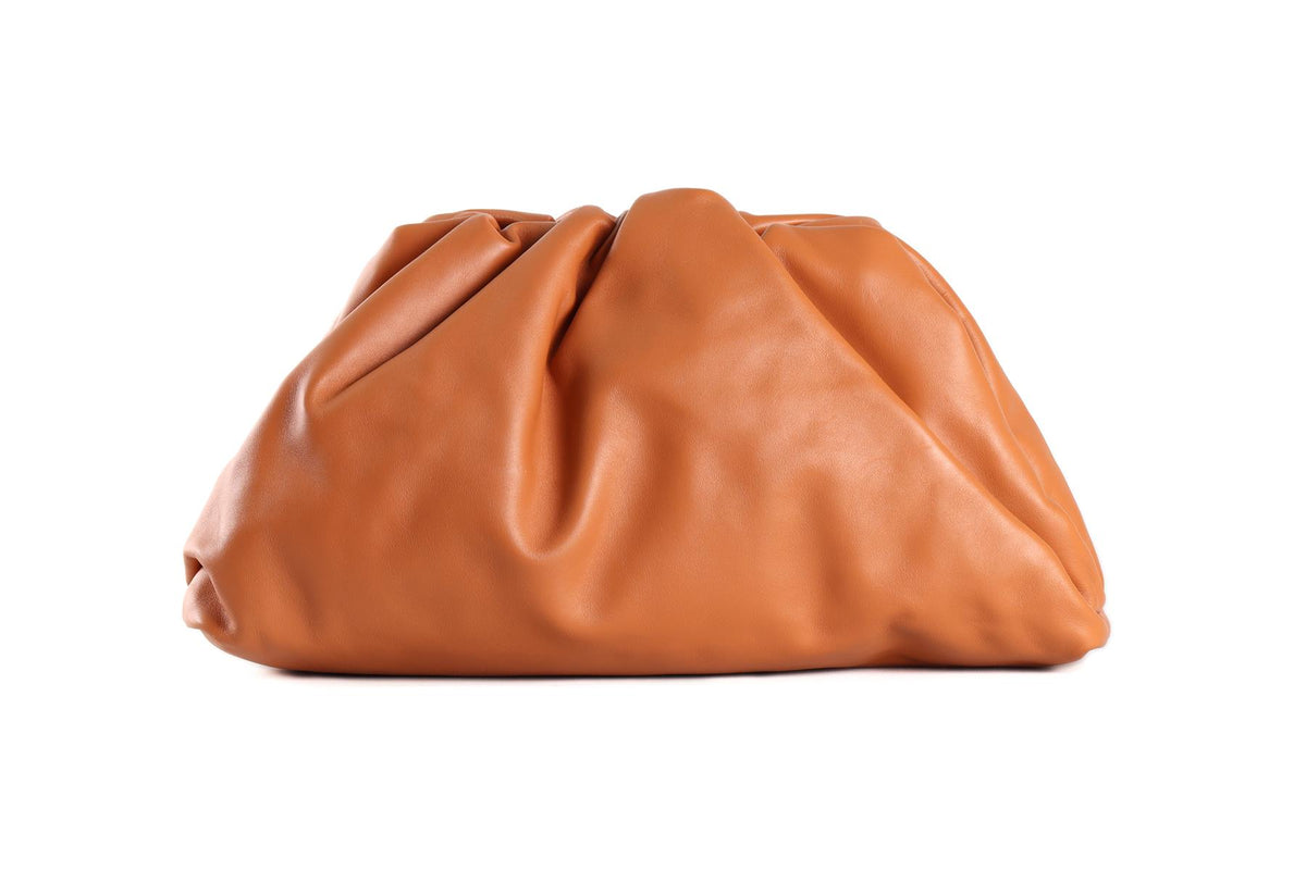 BOTTEGA VENETA TAN POUCH LARGE LEATHER CLUTCH