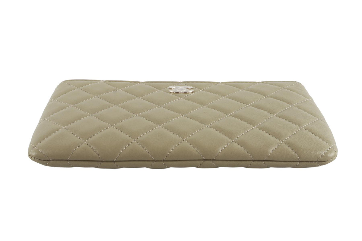 CHANEL GREEN 2024 O CASE SMALL QUILTED LEATHER POUCH (COMES WITH BOX AND DUSTBAG)