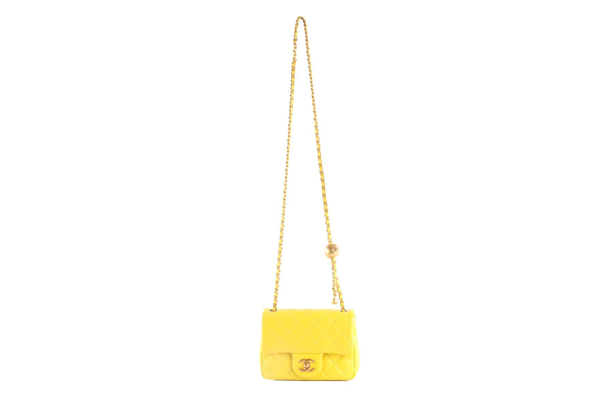 CHANEL YELLOW 2023 PEARL CRUSH SQUARE MINI QUILTED LEATHER SHOULDER BAG