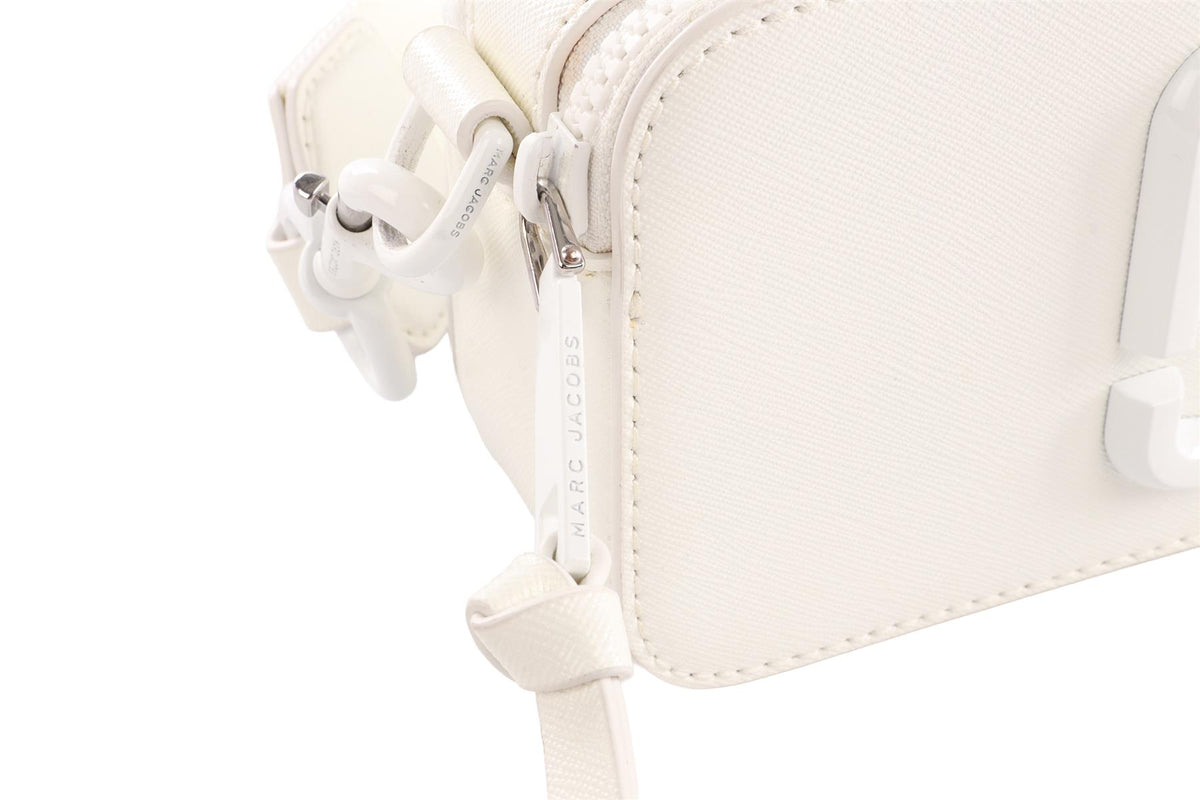 MARC JACOBS WHITE SNAPSHOT LEATHER SHOULDER BAG