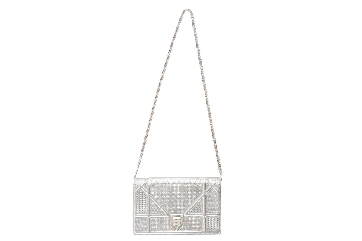 CHRISTIAN DIOR SILVER DIORAMA WALLET ON CHAIN MICROCANNAGE LEATHER CROSSBODY BAG
