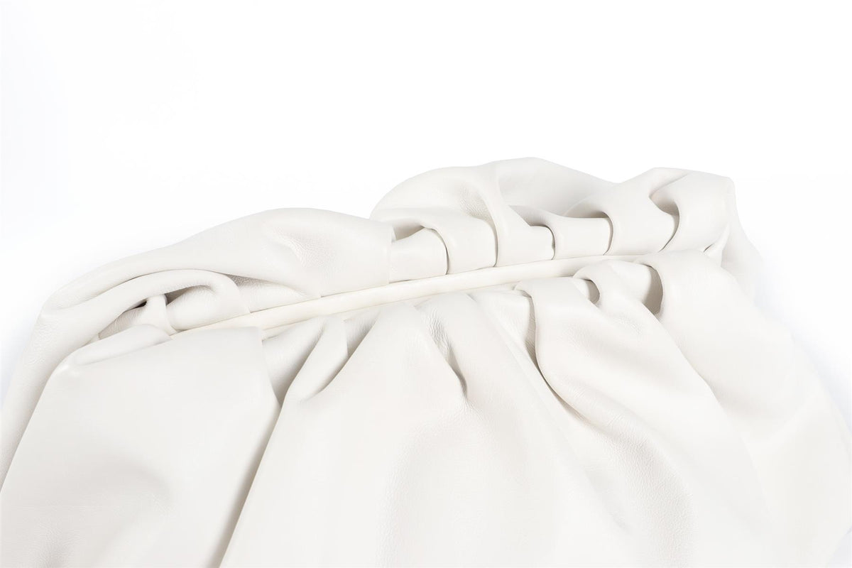 BOTTEGA VENETA WHITE POUCH LARGE LEATHER CLUTCH