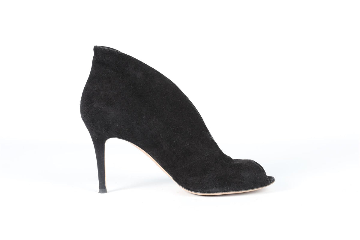 GIANVITO ROSSI BLACK SUEDE ANKLE BOOTS EU 39 UK 6 US 9