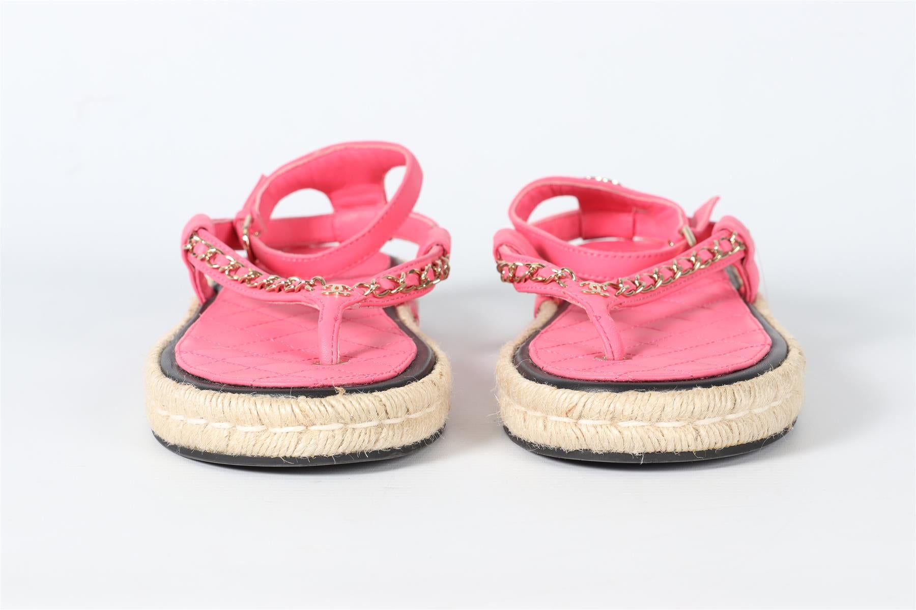 CHANEL PINK 2021 CHAIN AND QUILTED LEATHER THONG SANDALS EU 38 UK 5 US 8