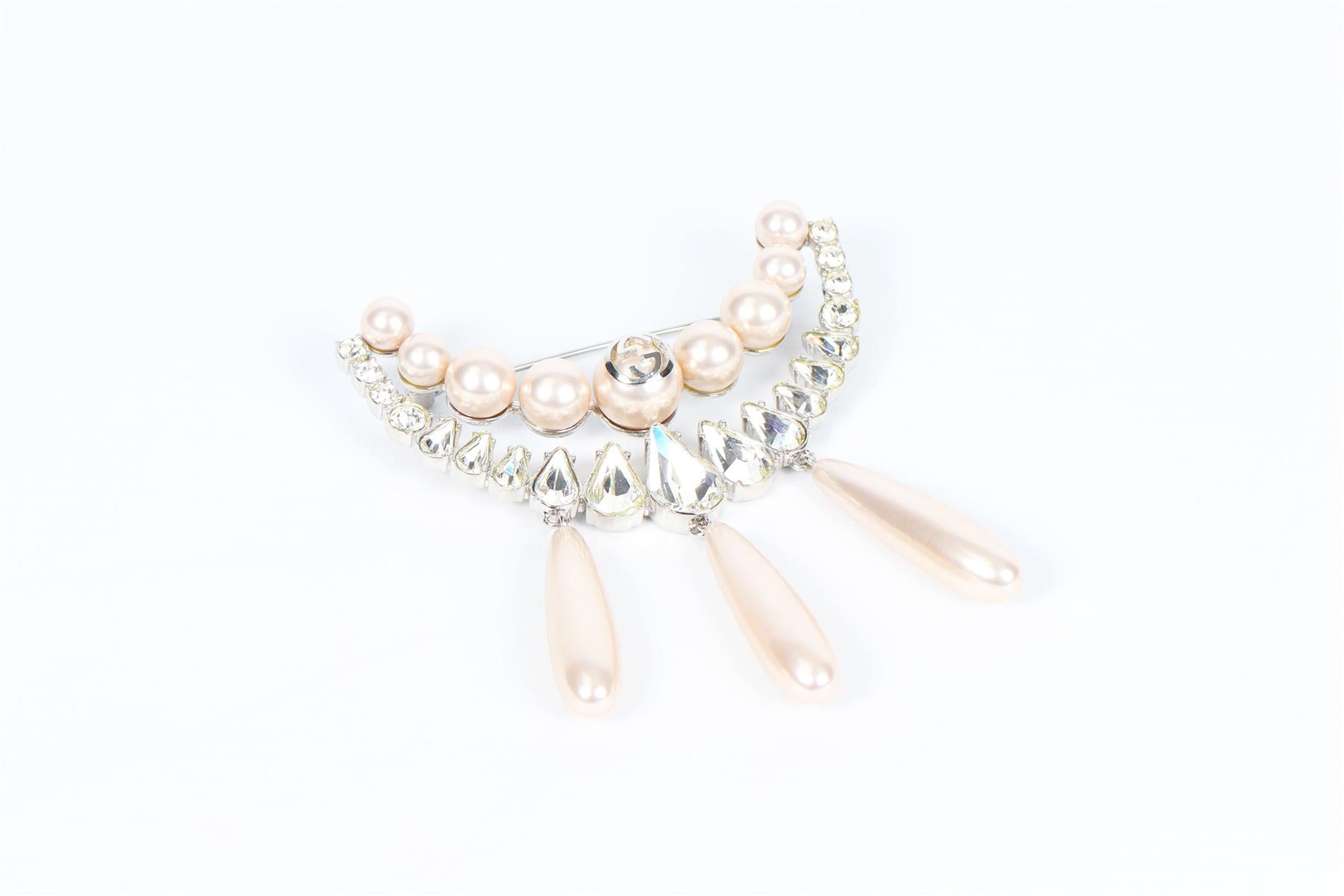 GUCCI SILVER GG CRYSTAL AND FAUX PEARL BROOCH