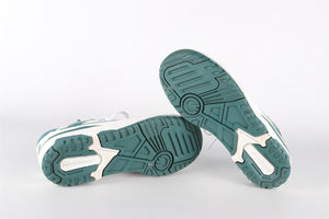 NEW BALANCE WHITE KIDS BOYS SNEAKERS EU 34.5 UK 2 US 2.5