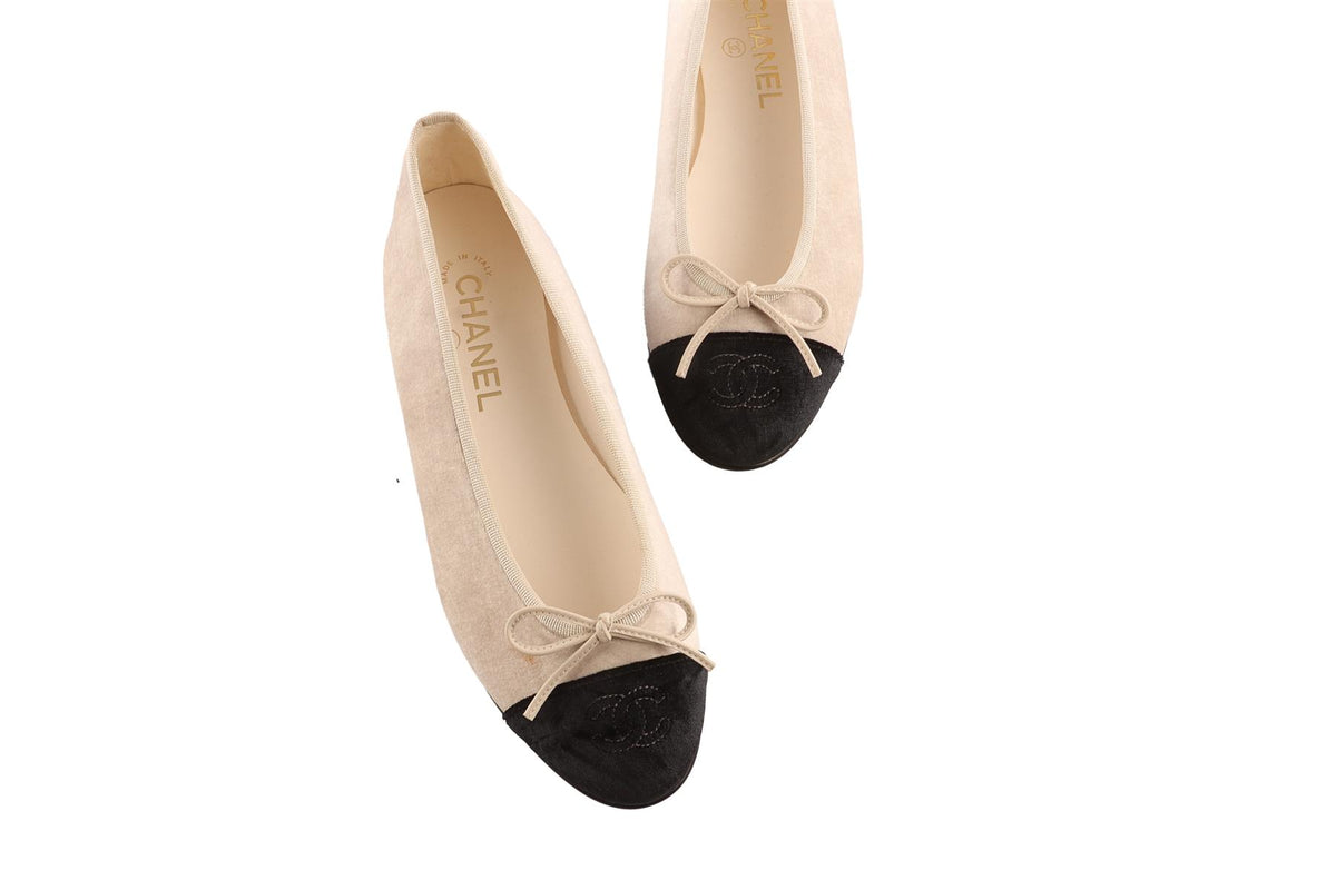 CHANEL CREAM VELVET BALLET FLATS EEU 38 UK 5 US 8