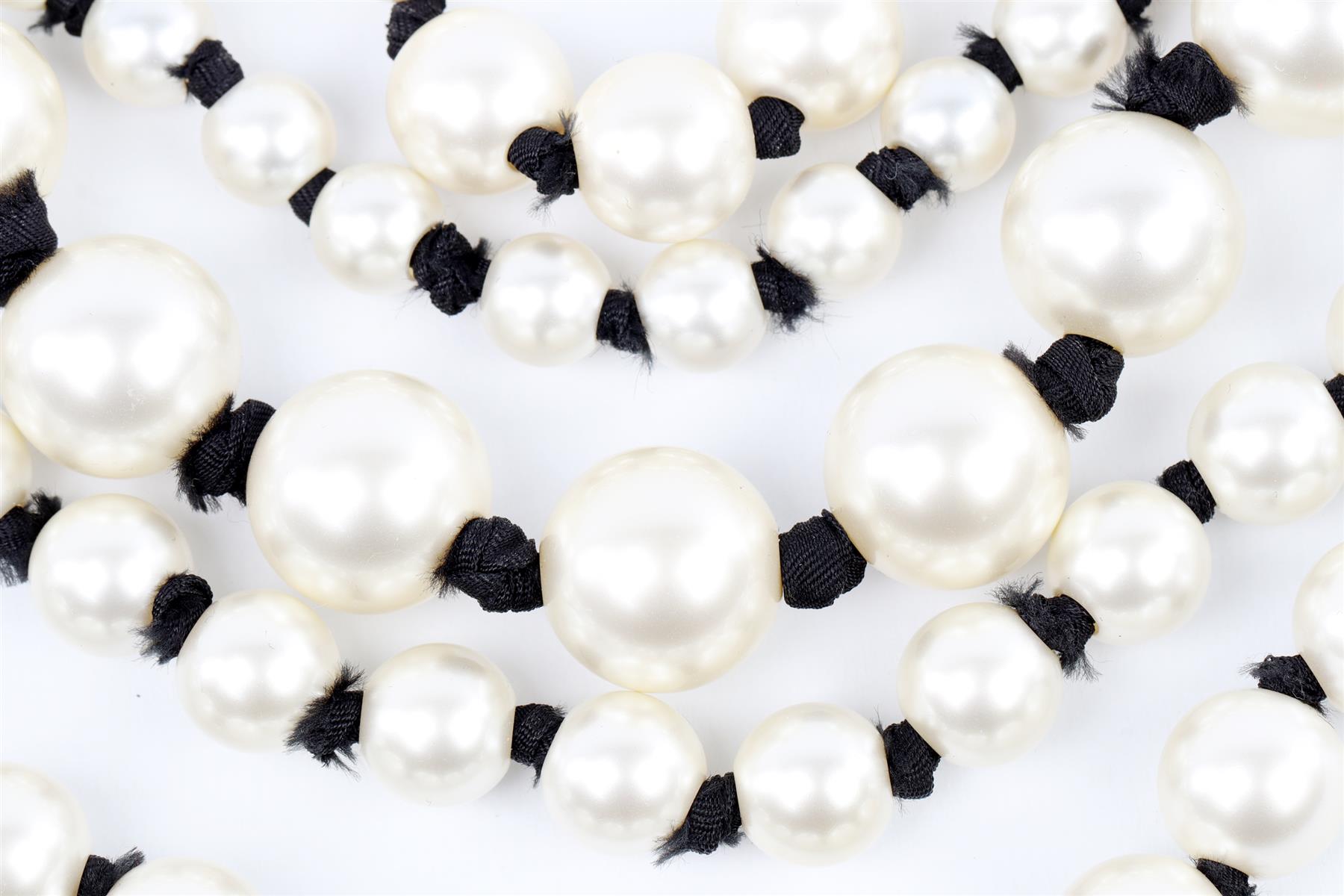 CHANEL IVORY 2016 CC PEARL NECKLACE