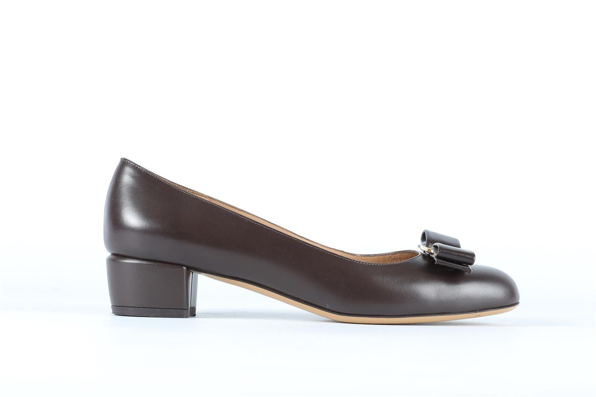 SALVATORE FERRAGAMO BROWN LEATHER PUMPS US 6.5 UK 3.5 EU 36.5