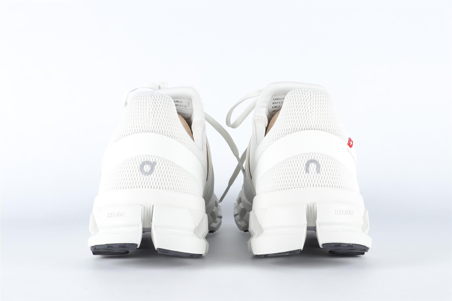 ON WHITE MEN'S CLOUDSWIFT SNEAKERS EU 43 UK 9 US 9.5