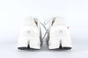 ON WHITE MEN'S CLOUDSWIFT SNEAKERS EU 43 UK 9 US 9.5