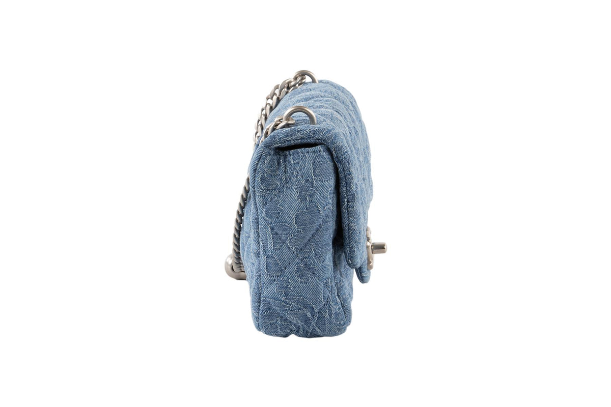 CHANEL BLUE 2023 CAMELLIA SWEETHEART FLAP SMALL QUILTED DENIM SHOULDER BAG