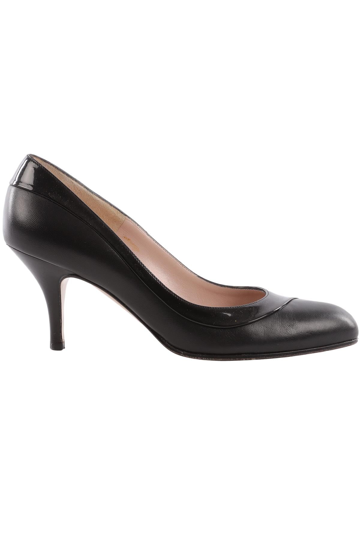 SALVATORE FERRAGAMO BLACK LEATHER PUMPS US 7 EU 37 UK 4