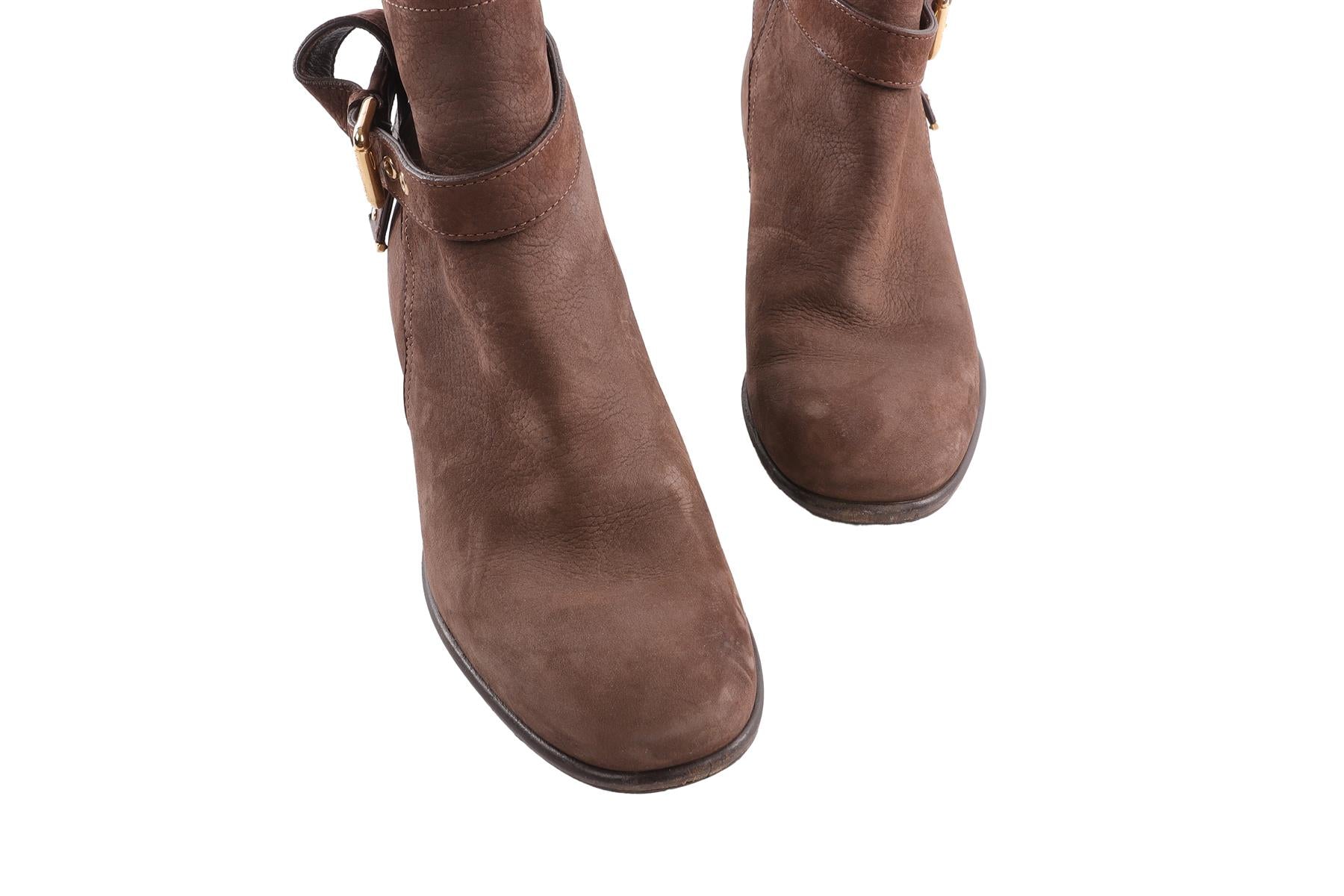 LOUIS VUITTON BROWN SUEDE ANKLE BOOTS EU 38