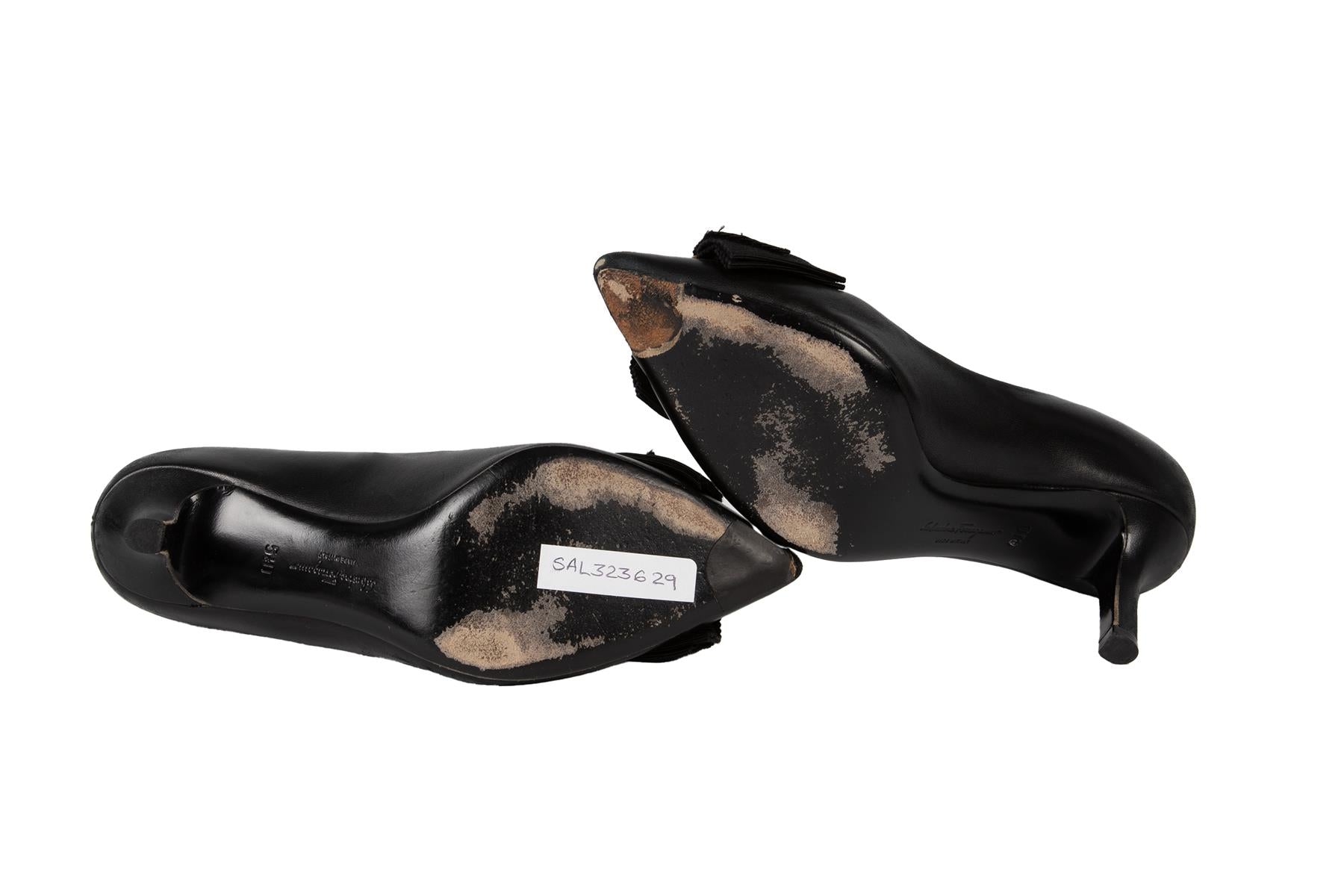 SALVATORE FERRAGAMO BLACK LEATHER PUMPS US 5.5 UK 2.5 EU 35.5