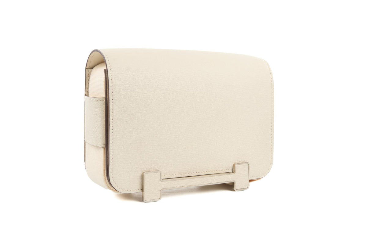 HERMÈS CREAM 2022 GETA CHEVRE LEATHER SHOULDER BAG IN NATA