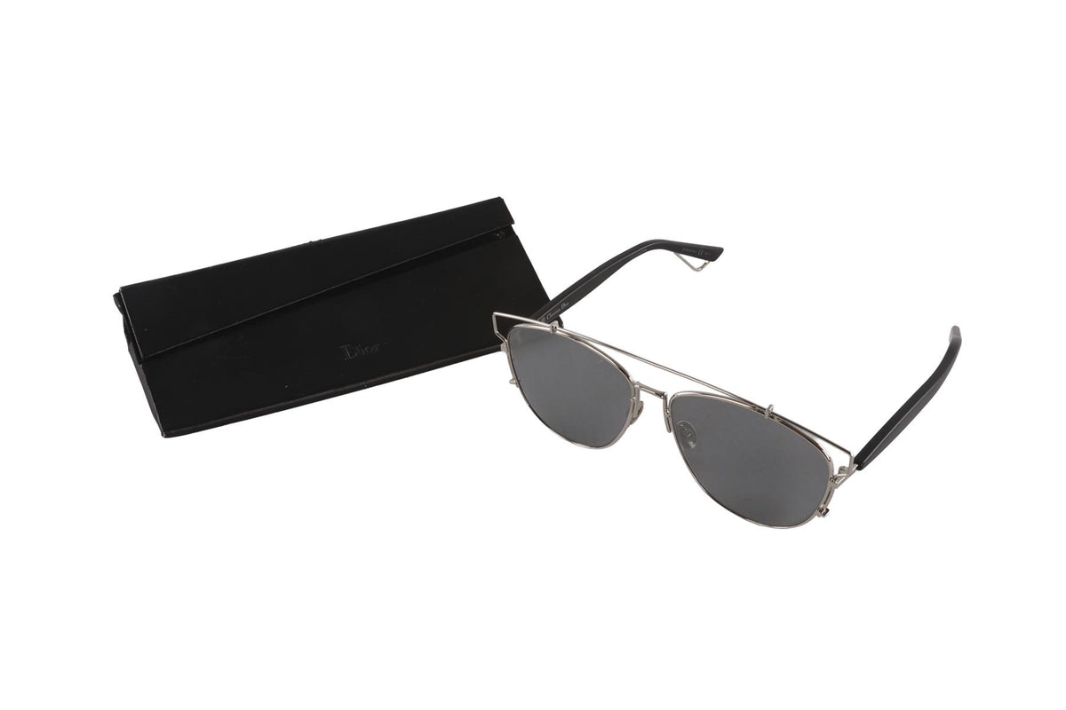 CHRISTIAN DIOR SILVER D FRAME METAL SUNGLASSES