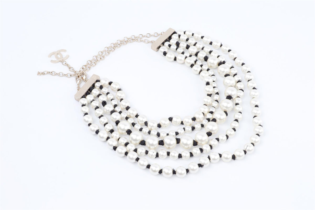 CHANEL IVORY 2016 CC PEARL NECKLACE