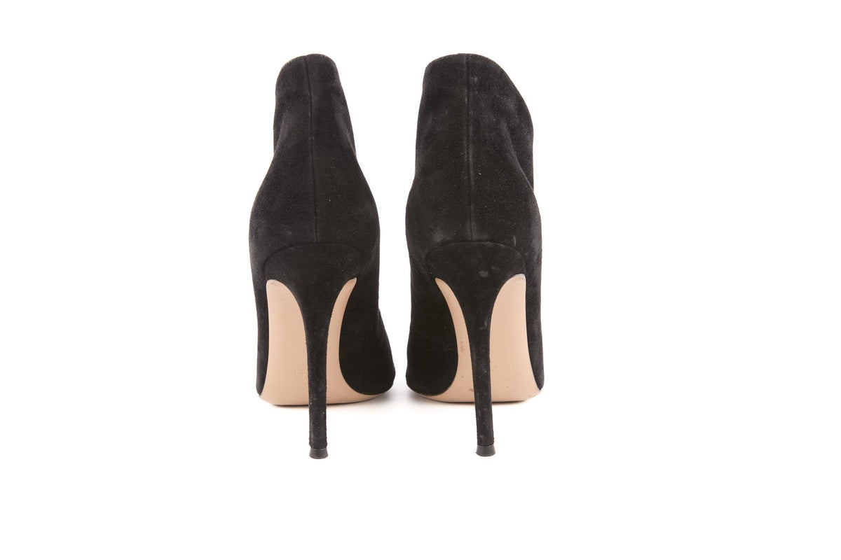 GIANVITO ROSSI BLACK SUEDE ANKLE BOOTS EU 38 UK 5 US 8