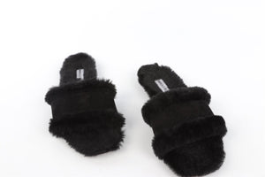 MANOLO BLAHNIK BLACK SHEARLING SLIDES EU 38 UK 5 US 8