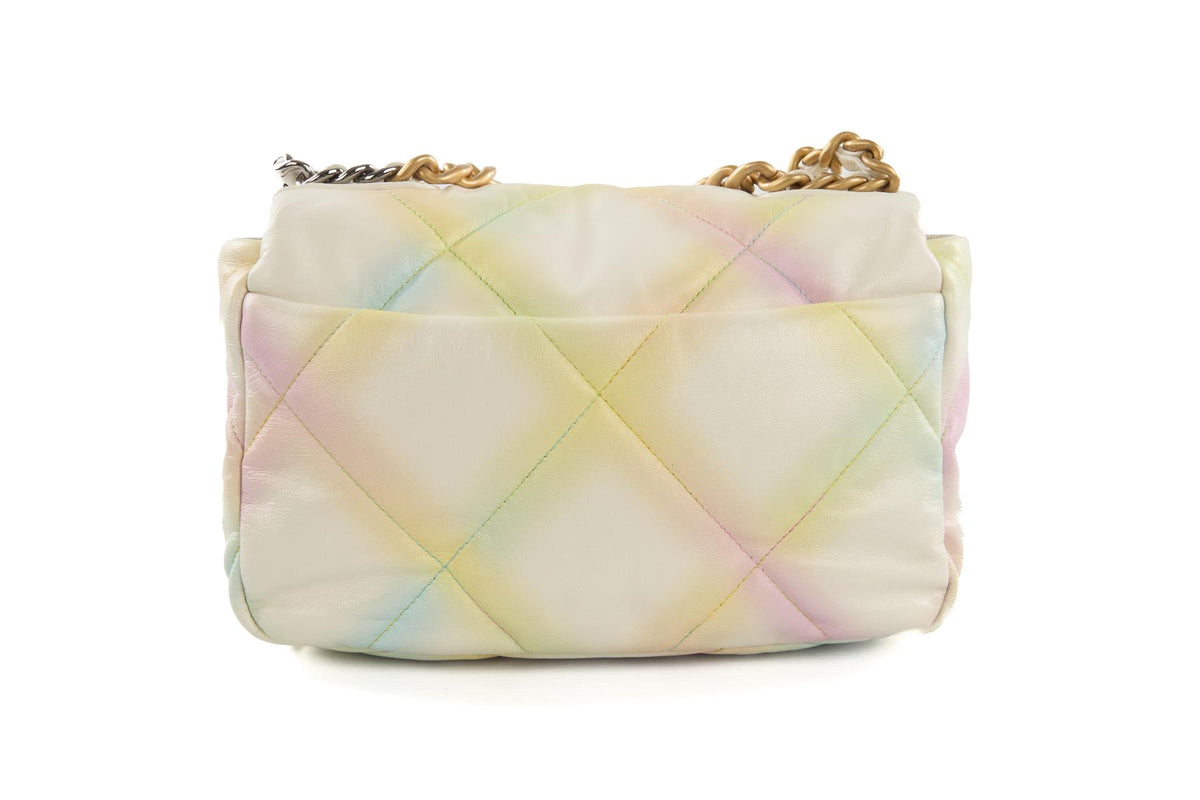 CHANEL MULTI 2022 19 SMALL QUILTED LEATHER SHOULDER BAG