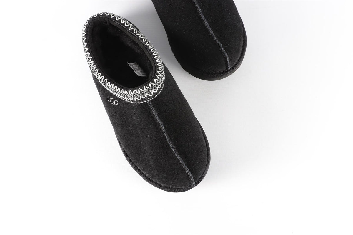 UGG BLACK SUEDE SLIPPERS EU 39 UK 6 US 8