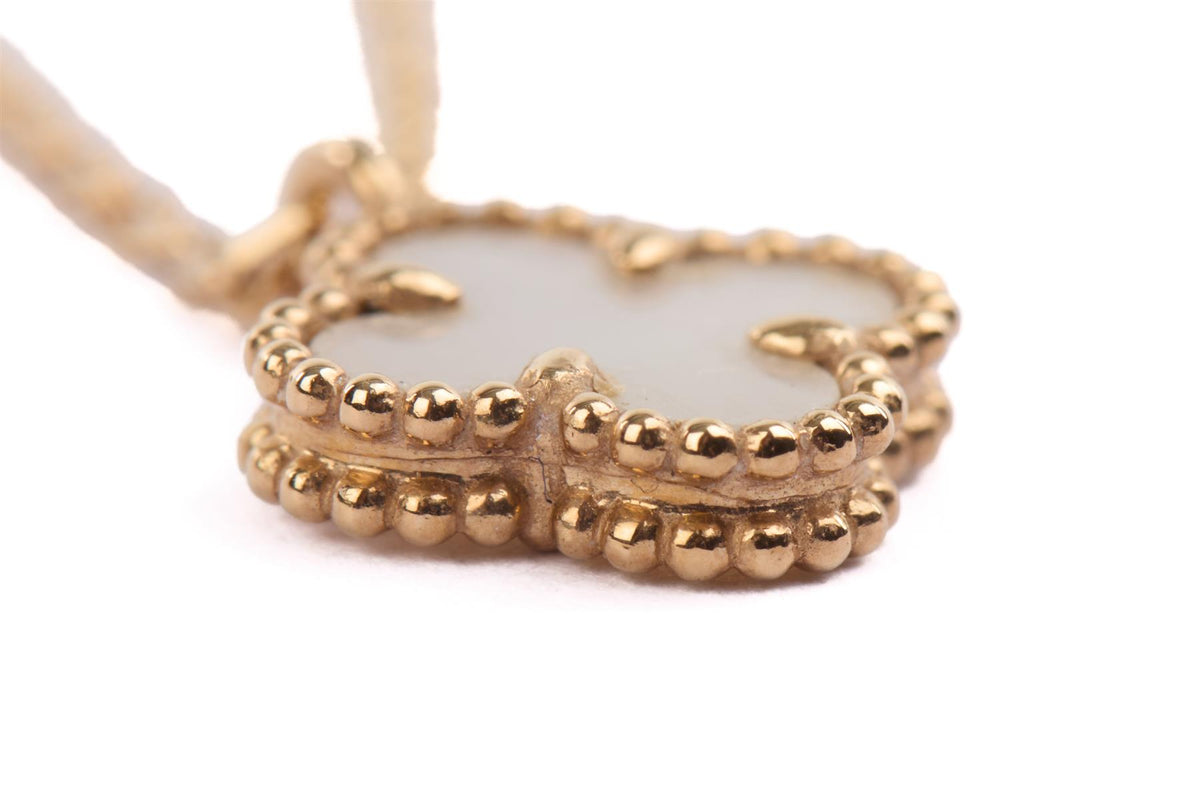 VAN CLEEF & ARPELS SWEET ALHAMBRA 18K YELLOW GOLD AND MOTHER OF PEARL NECKLACE