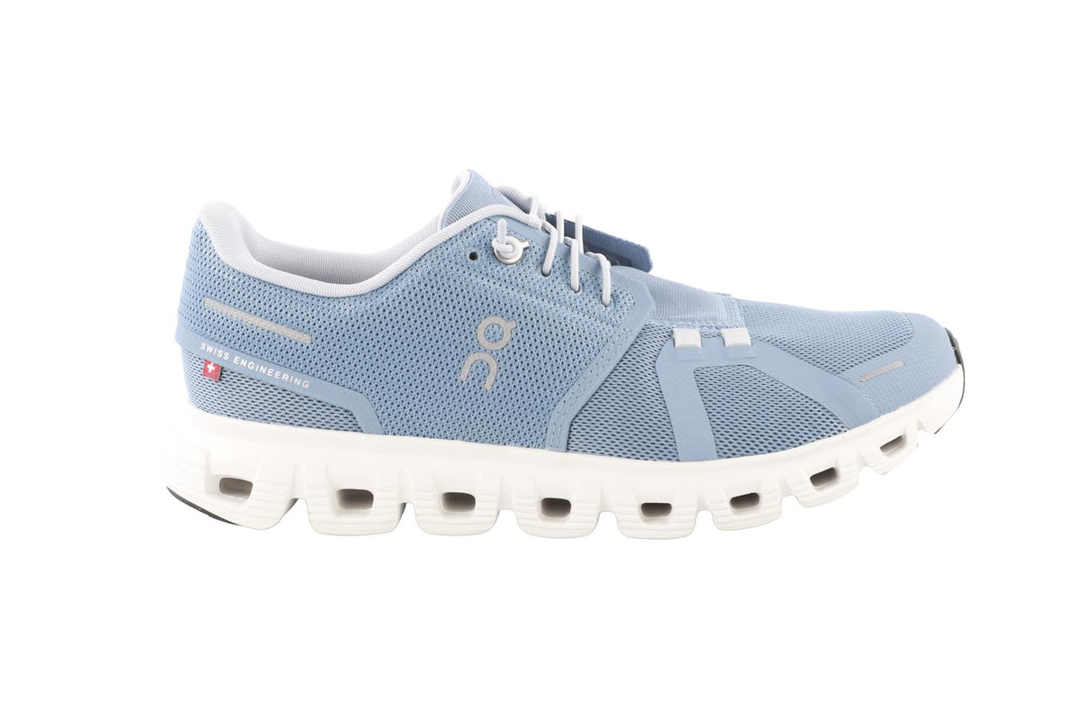 ON BLUE CLOUD 6 CHAMBRAY/WHITE SNEAKERS EU 39 UK 6 US 9