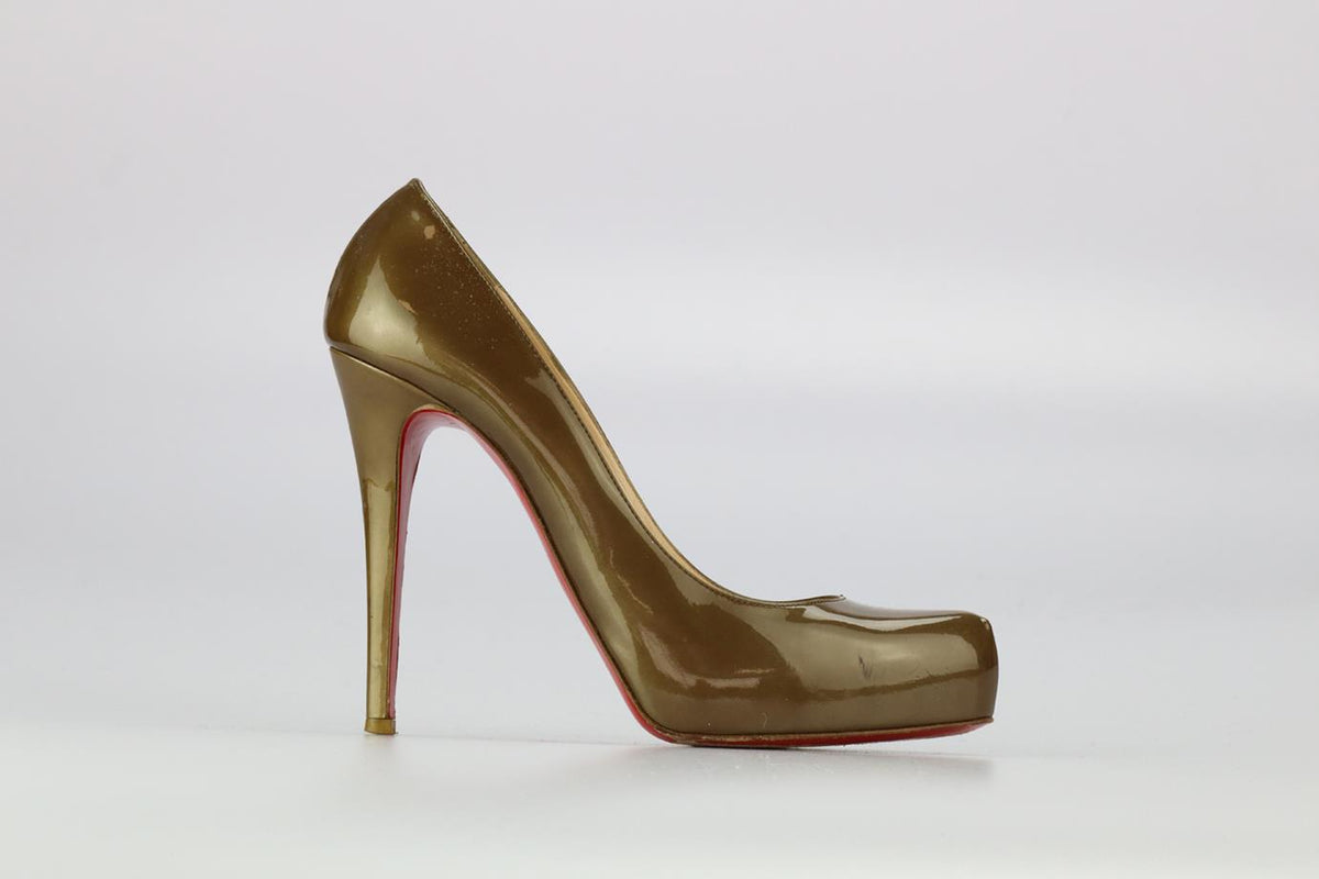 CHRISTIAN LOUBOUTIN PATENT LEATHER PLATFORM PUMPSÏ EU 40.5 UK 7.5 UK 10.5
